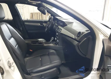 2014 Mercedes-Benz C 250 Sport from USA, damaged, VIN WDDGF4HB1ER303789